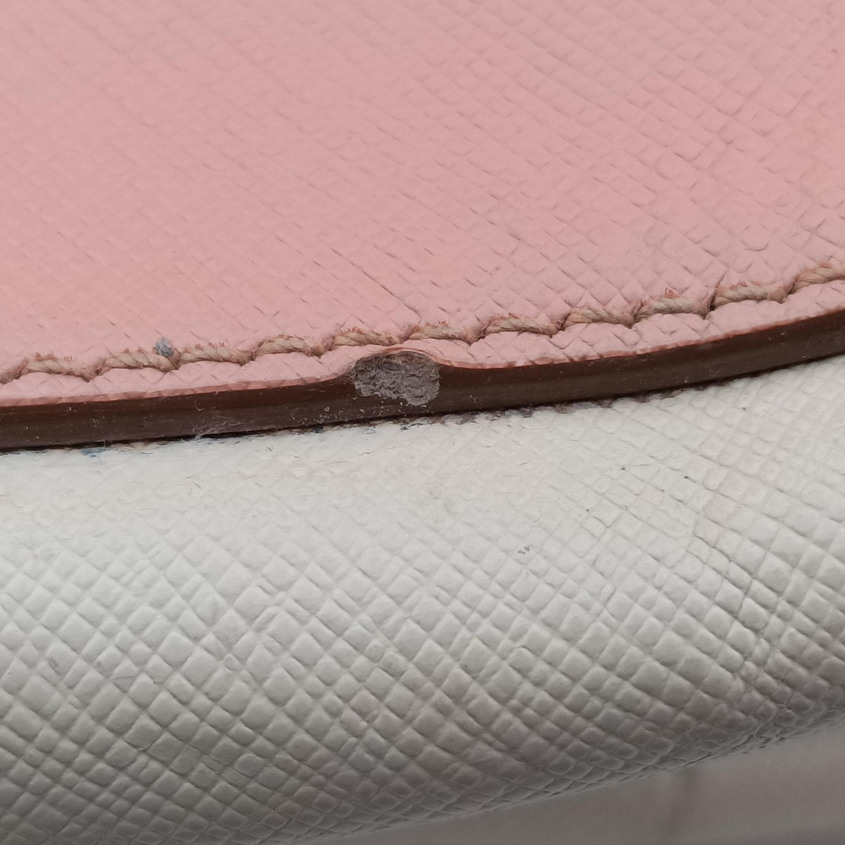 Pre-owned Prada Galleria Pink×White SAFFIANO Leather BN2438 shoulderbag | stylenewstar