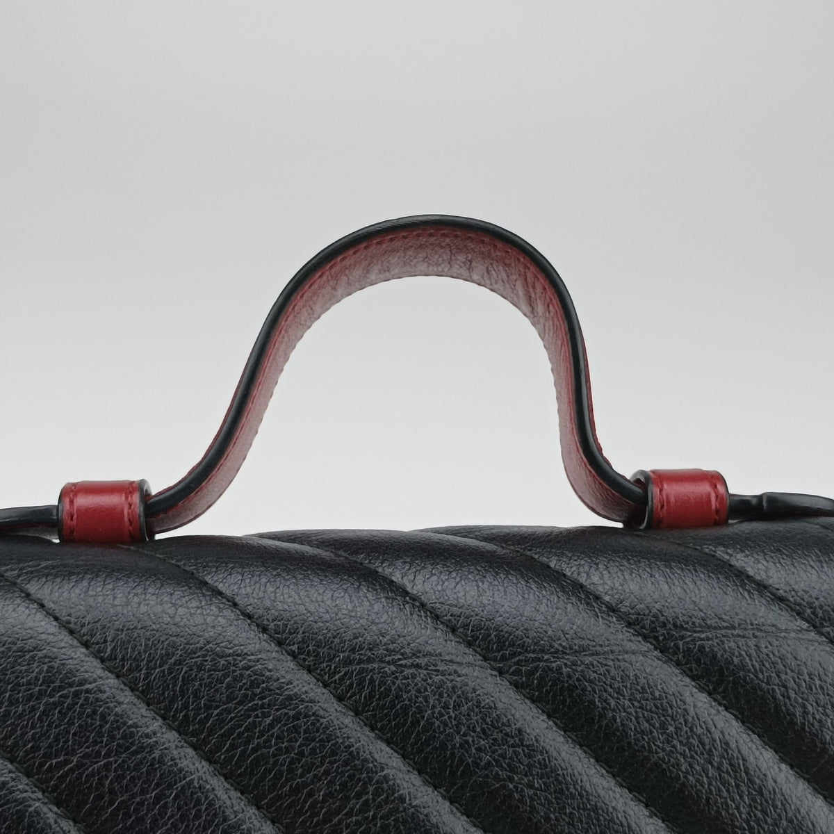 Pre-owned Gucci GG Marmont Black×Red Leather 583571 shoulderbag | stylenewstar