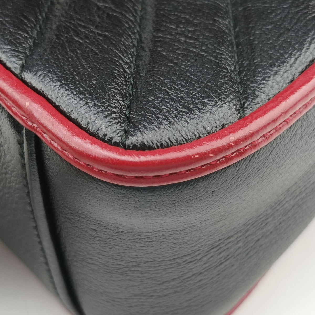 Pre-owned Gucci GG Marmont Black×Red Leather 583571 shoulderbag | stylenewstar