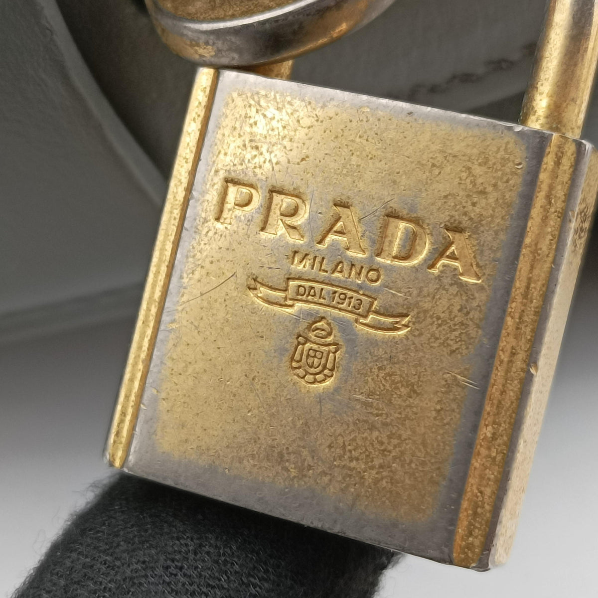 Pre-owned Prada Esplanade Grey SAFFIANO Leather 1BA046 handbag | stylenewstar