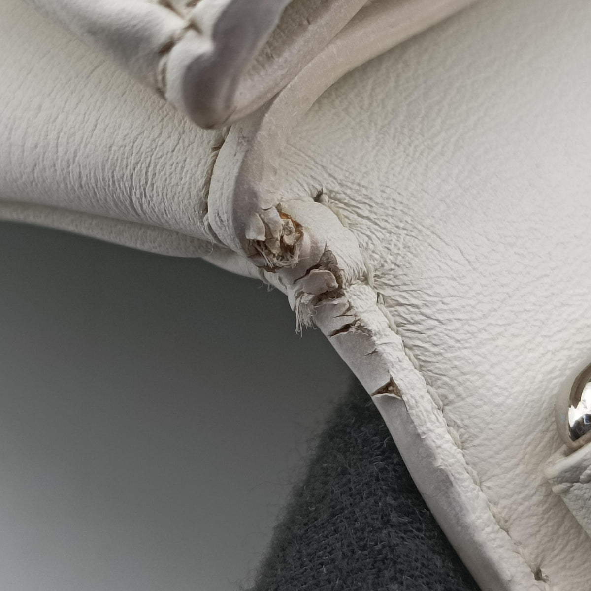 Vintage Christian Dior Be Dior White Leather  handbag | stylenewstar