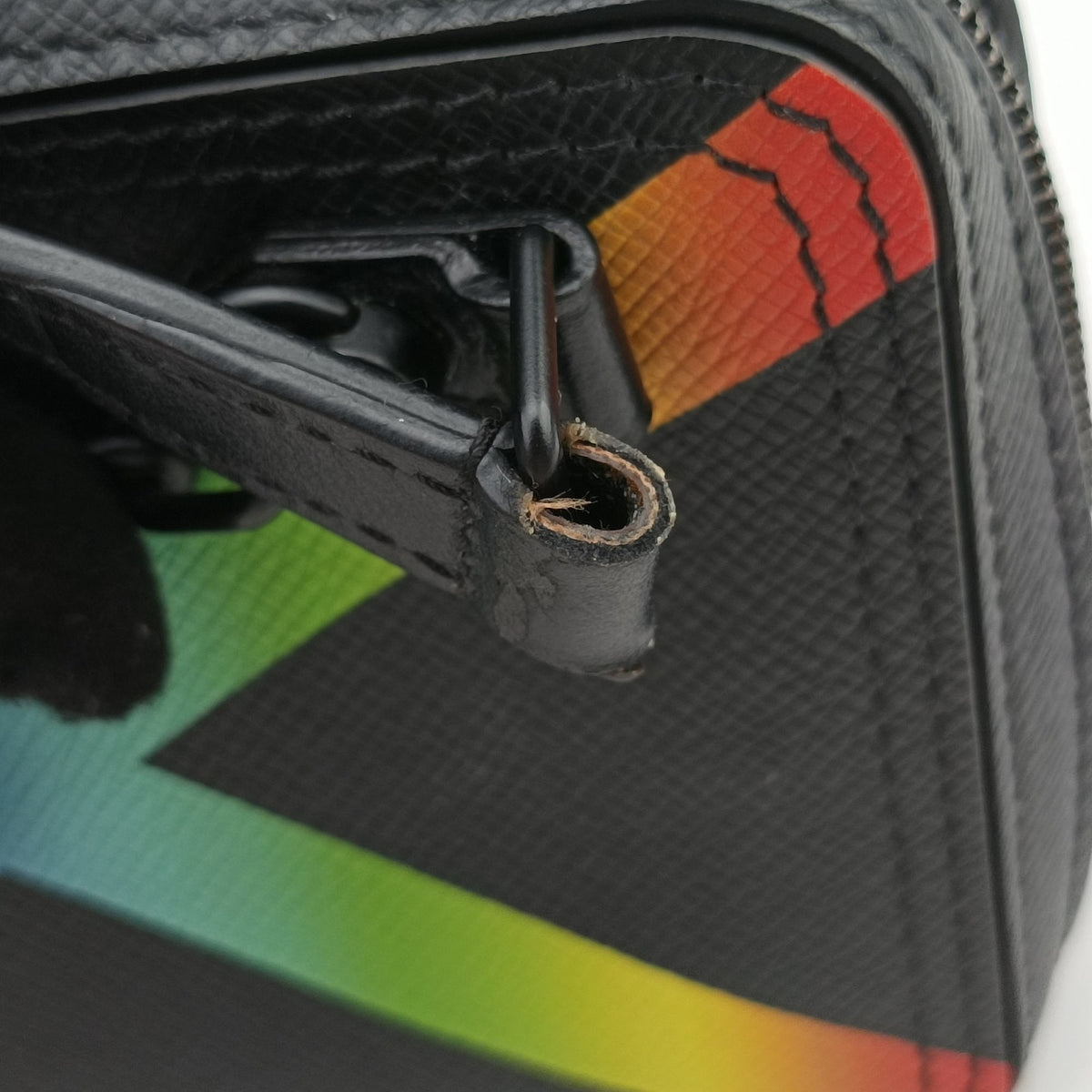 Pre-owned Louis Vuitton Danube Messenger black×multicolor Taiga M30332 shoulderbag | stylenewstar