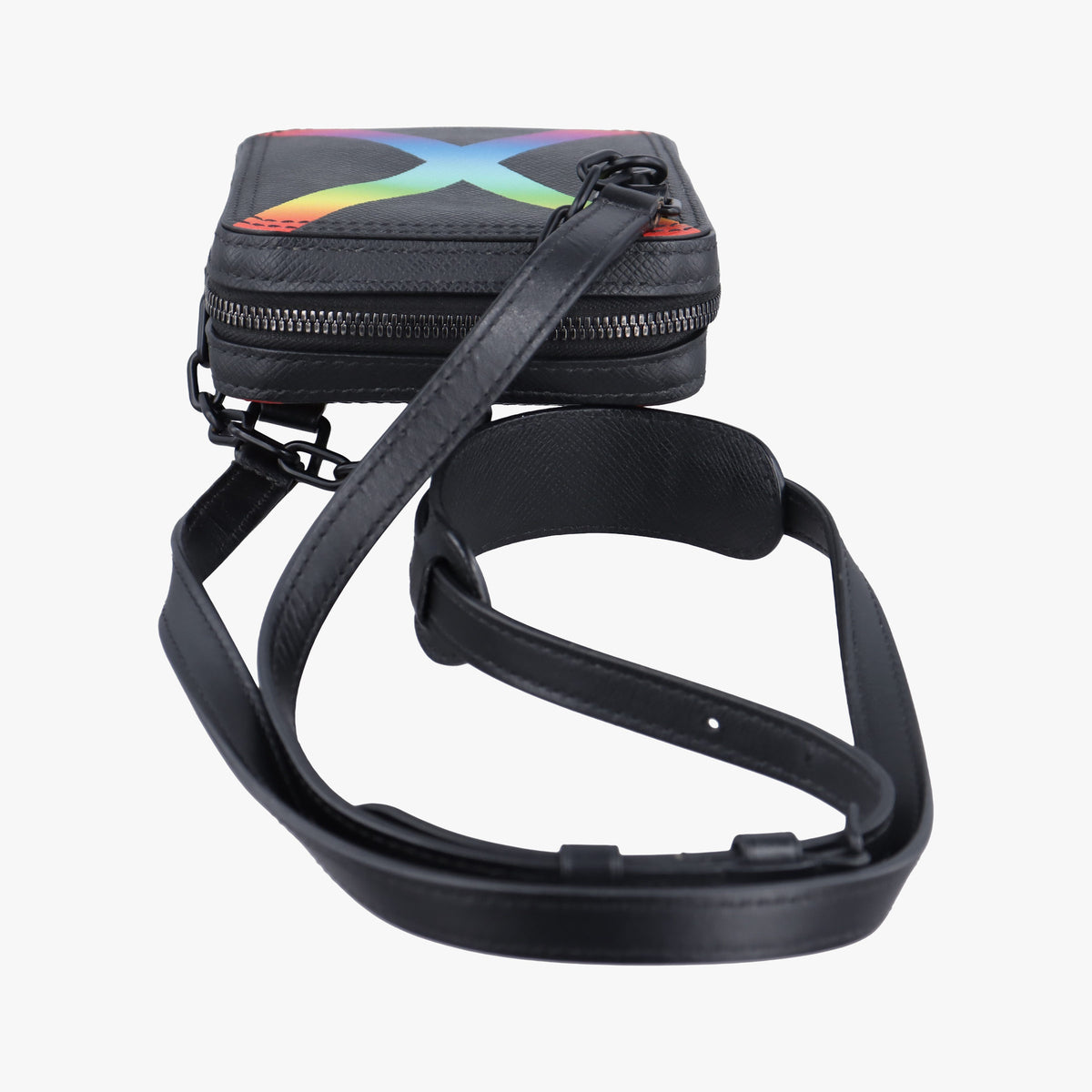 Pre-owned Louis Vuitton Danube Messenger black×multicolor Taiga M30332 shoulderbag | stylenewstar
