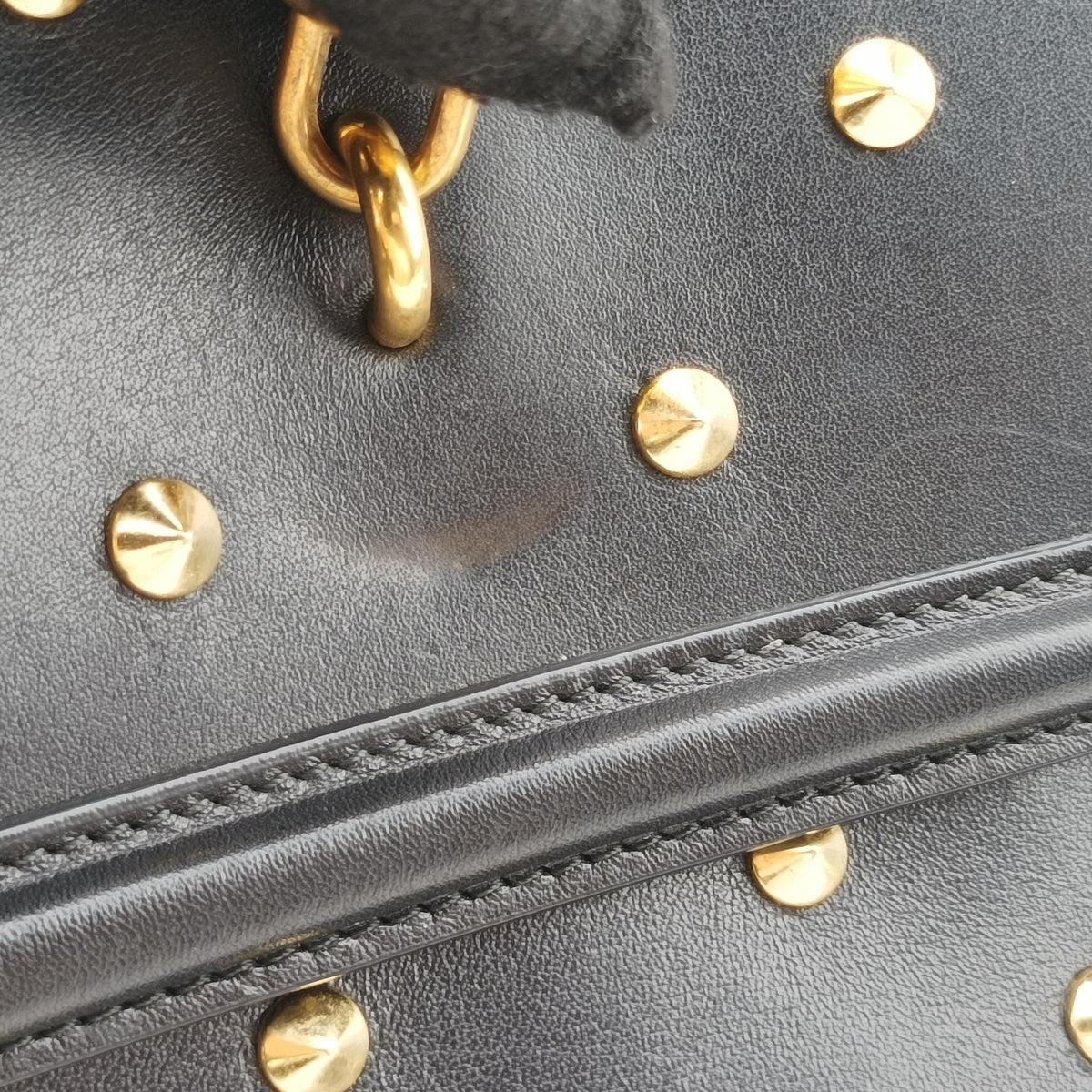 Pre-owned Alexander McQueen Studded Skull Padlock Black Leather  shoulderbag | stylenewstar