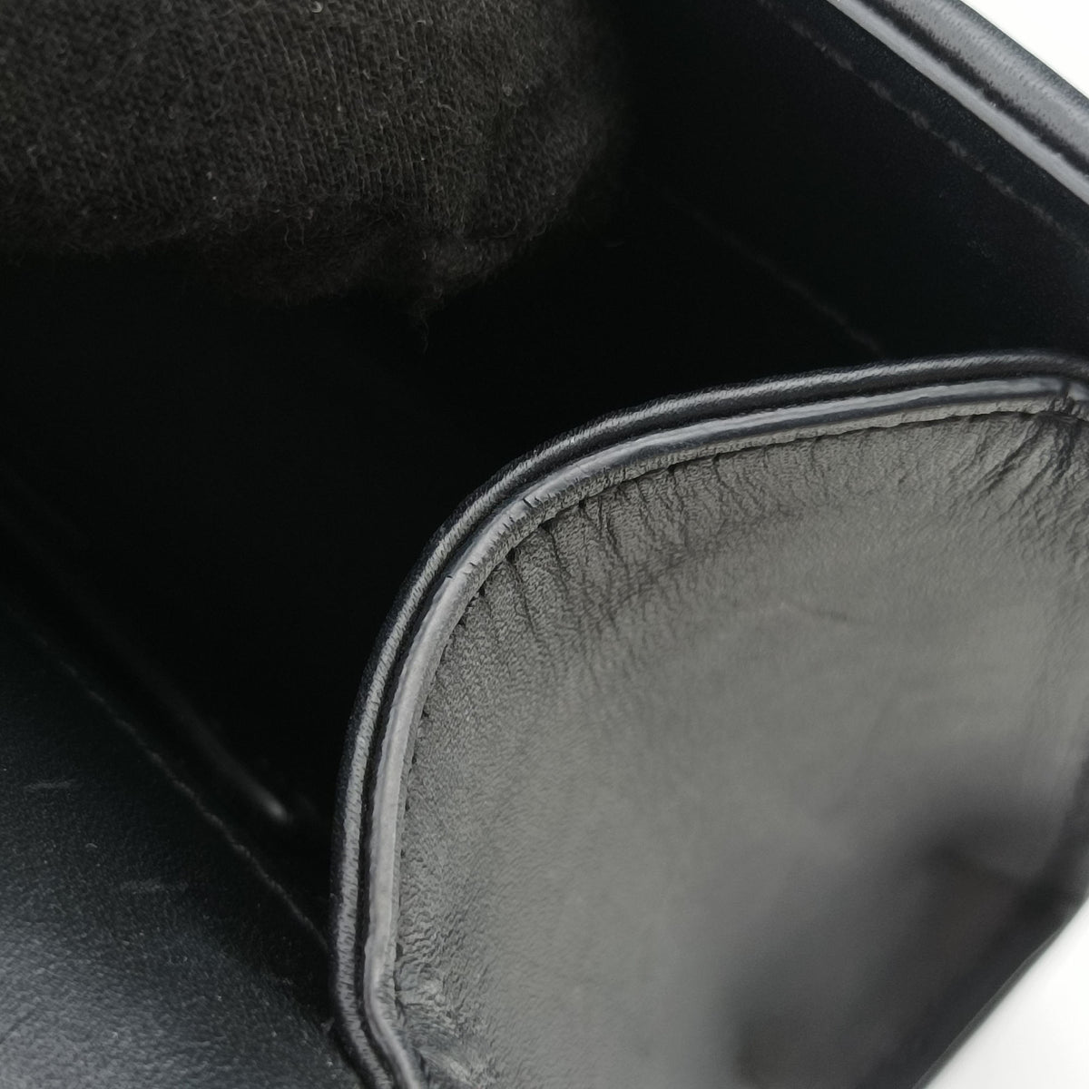 Secondhand Yves Saint Laurent Monogram Kate Black Leather 356096 shoulderbag | stylenewstar