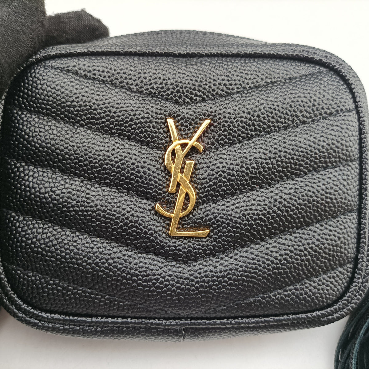 Secondhand Yves Saint Laurent baby lou Black Leather 635088 shoulderbag | stylenewstar
