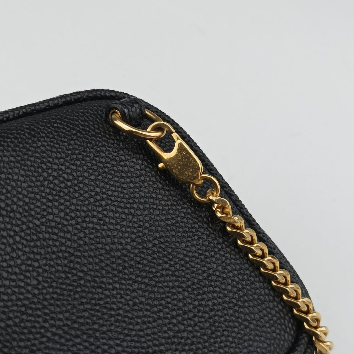 Secondhand Yves Saint Laurent baby lou Black Leather 635088 shoulderbag | stylenewstar