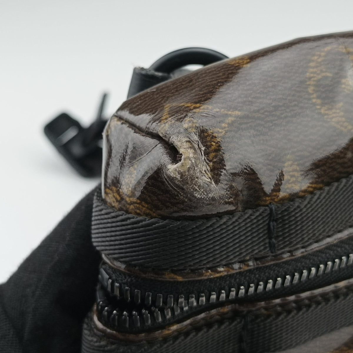 Pre-owned Louis Vuitton Messenger PM Brown Monogram Glaze M43895 bum bag/waist bag | stylenewstar