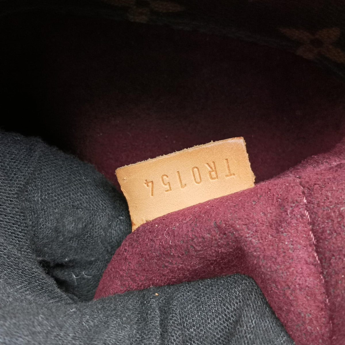 Secondhand Louis Vuitton MONTAIGNE GM Brown Monogram Canvas M41067 shoulderbag | stylenewstar