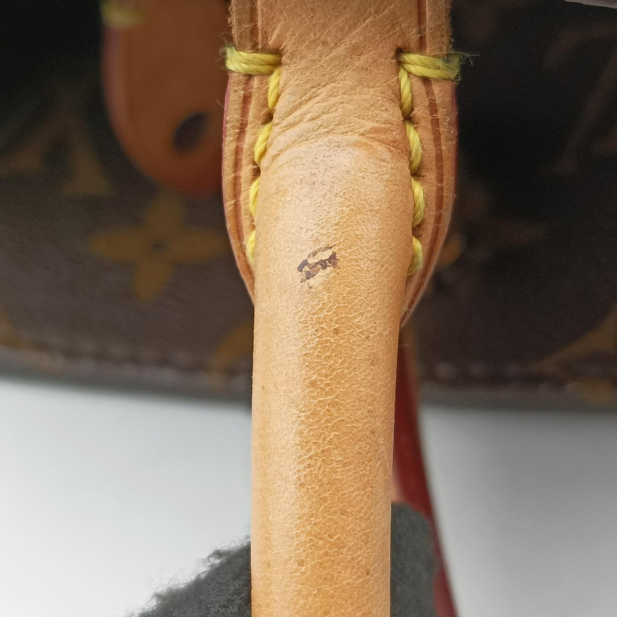 Secondhand Louis Vuitton MONTAIGNE GM Brown Monogram Canvas M41067 shoulderbag | stylenewstar