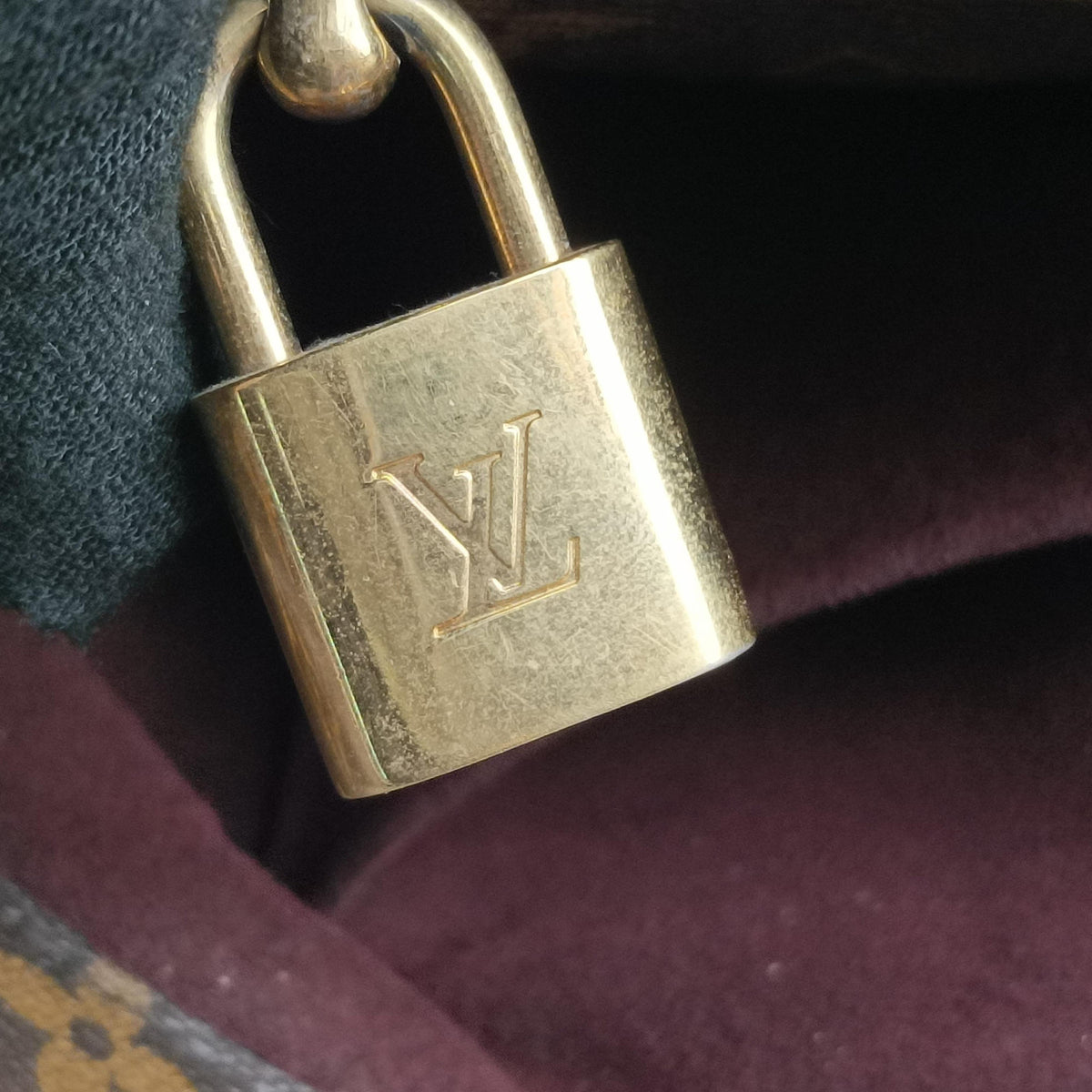 Secondhand Louis Vuitton MONTAIGNE GM Brown Monogram Canvas M41067 shoulderbag | stylenewstar