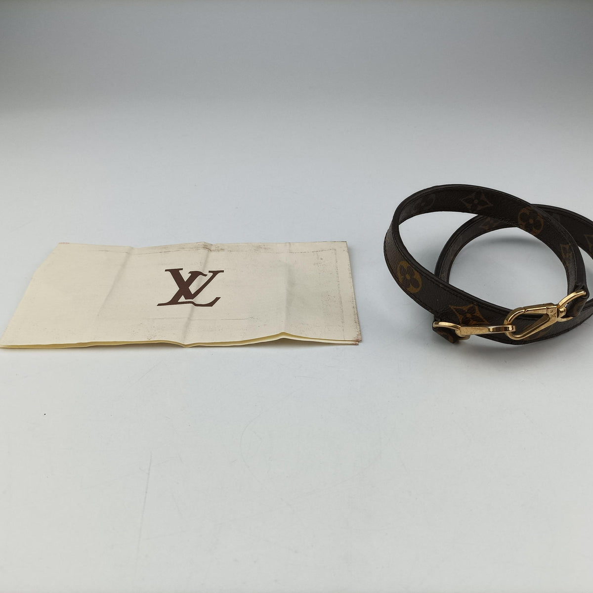 Secondhand Louis Vuitton MONTAIGNE GM Brown Monogram Canvas M41067 shoulderbag | stylenewstar