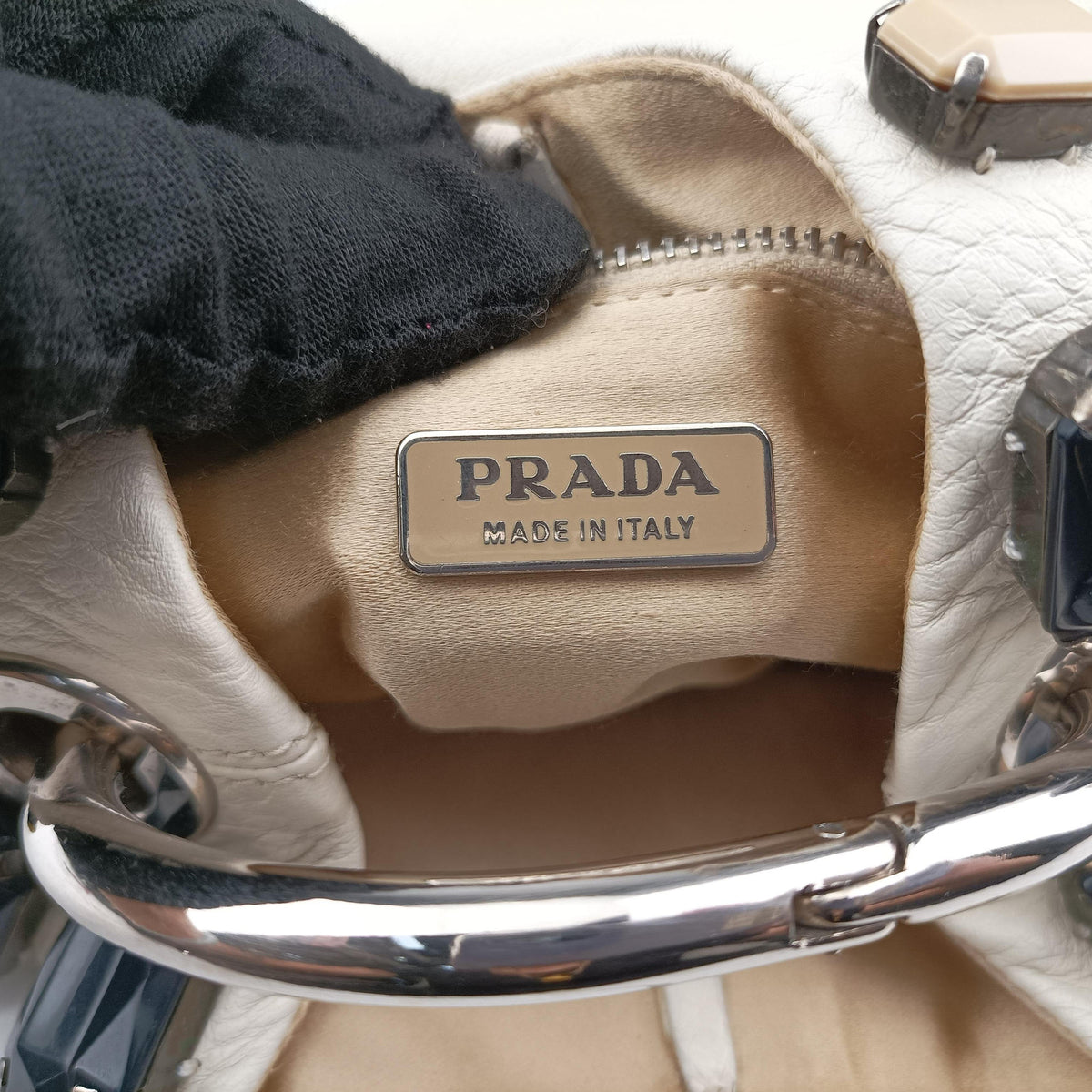 Pre-owned Prada Ring Bag White Leather  handbag | stylenewstar