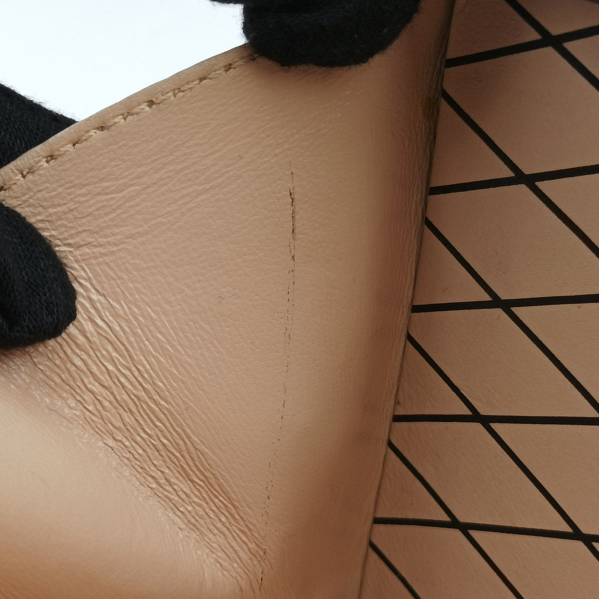 Pre-owned Louis Vuitton PETITE MALLE Noir×COQUELICOT epi×Leather M54651 shoulderbag | stylenewstar