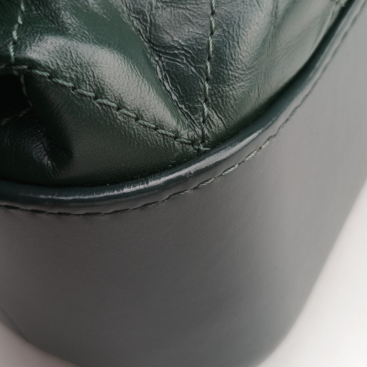 Pre-owned Chanel GABRIELLE Green Leather A93824 shoulderbag | stylenewstar