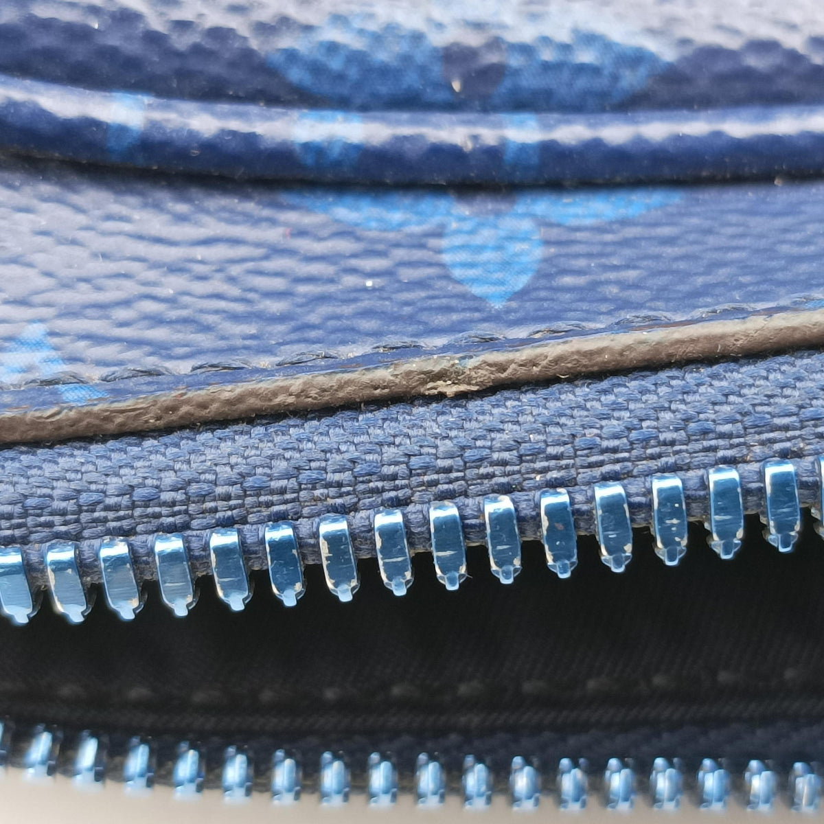 Pre-owned Louis Vuitton Monogram Pacific Messenger PM Blue×Green×Red Monogram canvas×leather M43829 shoulderbag | stylenewstar