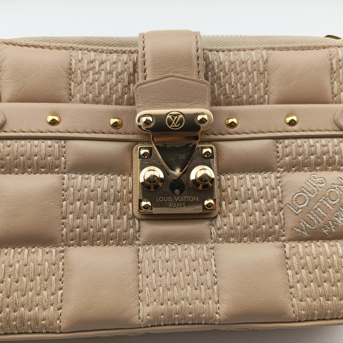 Pre-owned Louis Vuitton Pochette Troca Damier Giant Beige Lambskin M59048 shoulderbag | stylenewstar