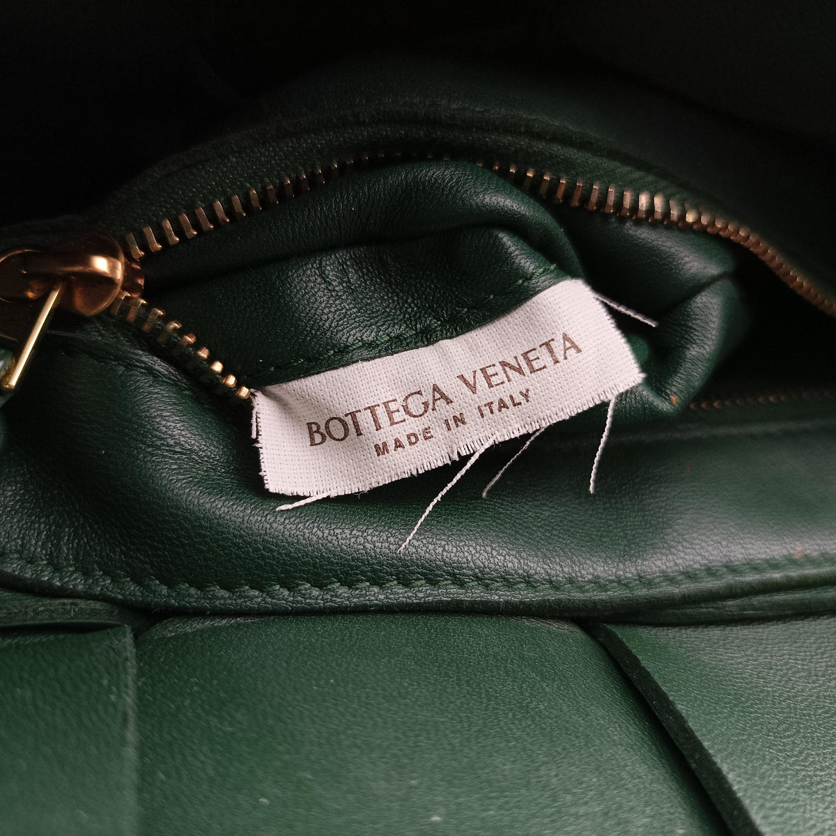 Pre-owned Bottega Veneta Cassette Green lambskin  shoulderbag | stylenewstar