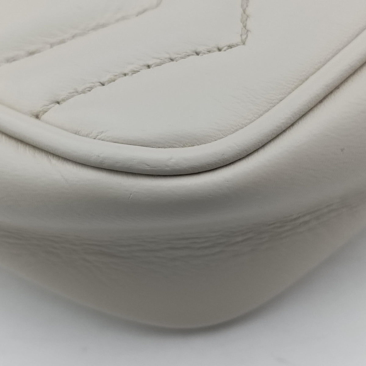Vintage Gucci GG Marmont White Leather 476438 shoulderbag | stylenewstar