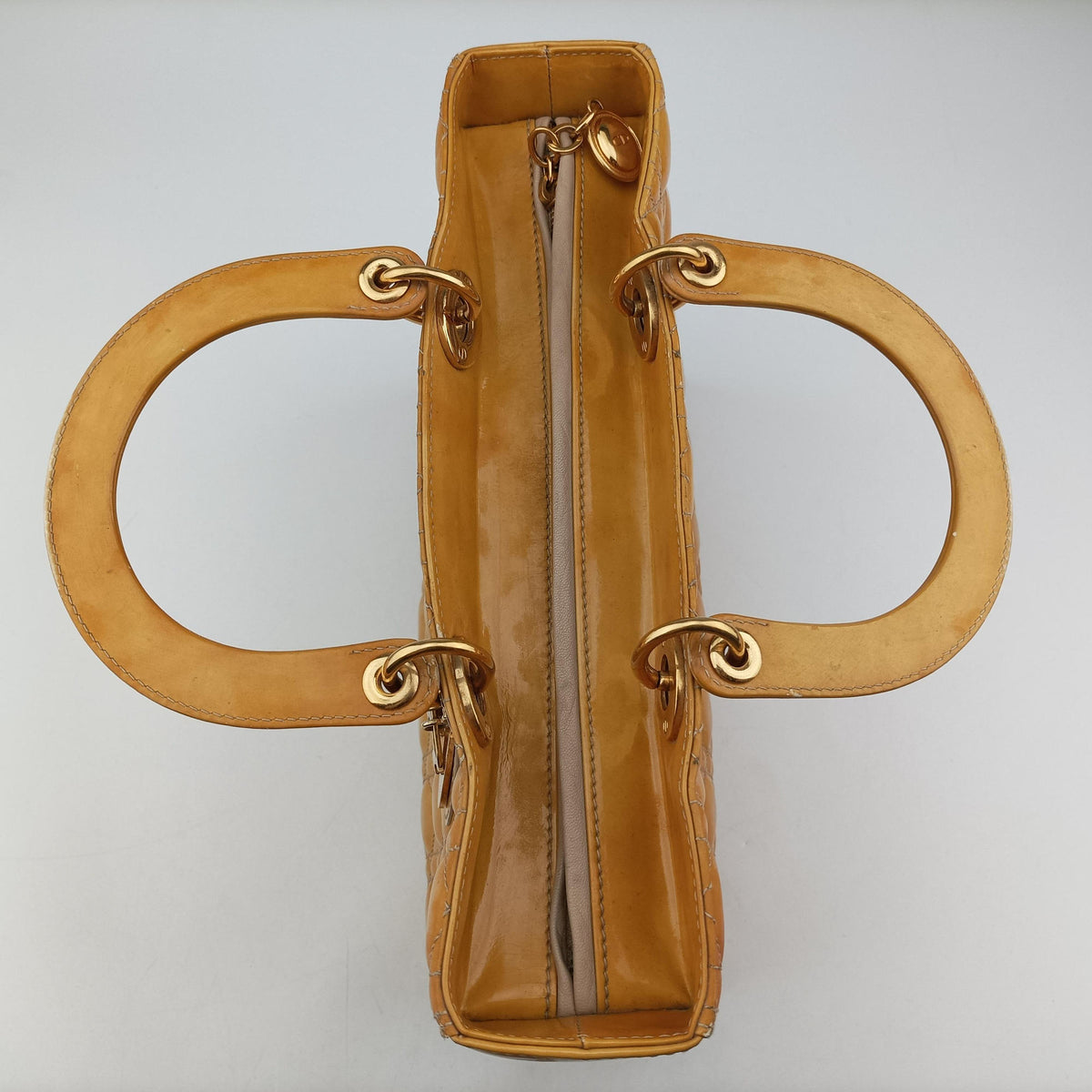 Pre-owned Christian Dior Lady Dior Beige Patent  handbag | stylenewstar