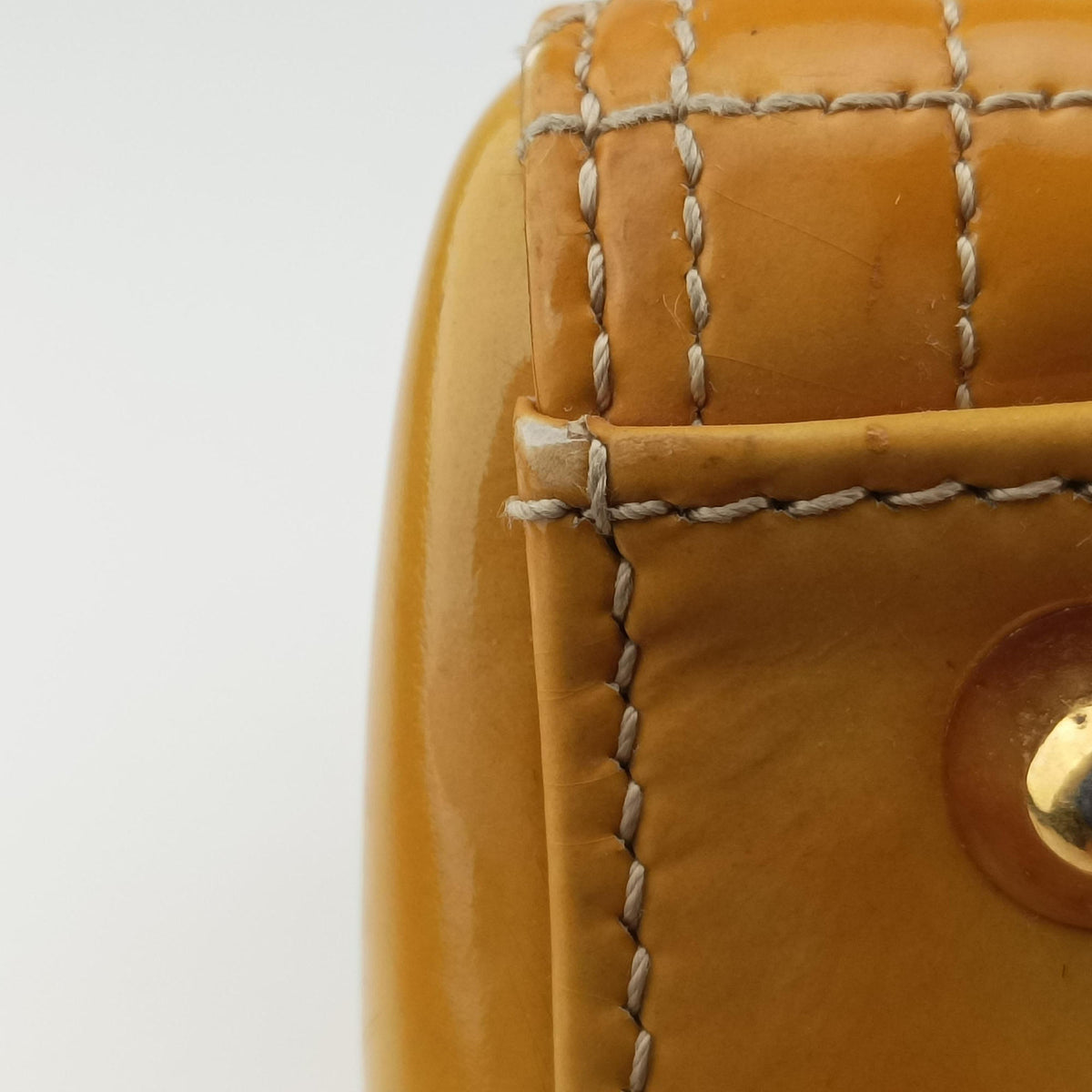 Pre-owned Christian Dior Lady Dior Beige Patent  handbag | stylenewstar