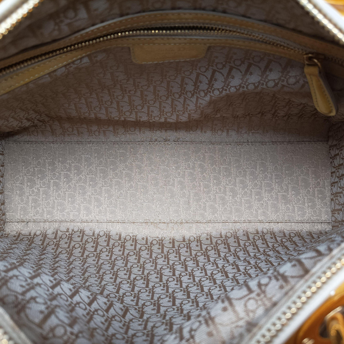 Pre-owned Christian Dior Lady Dior Beige Patent  handbag | stylenewstar
