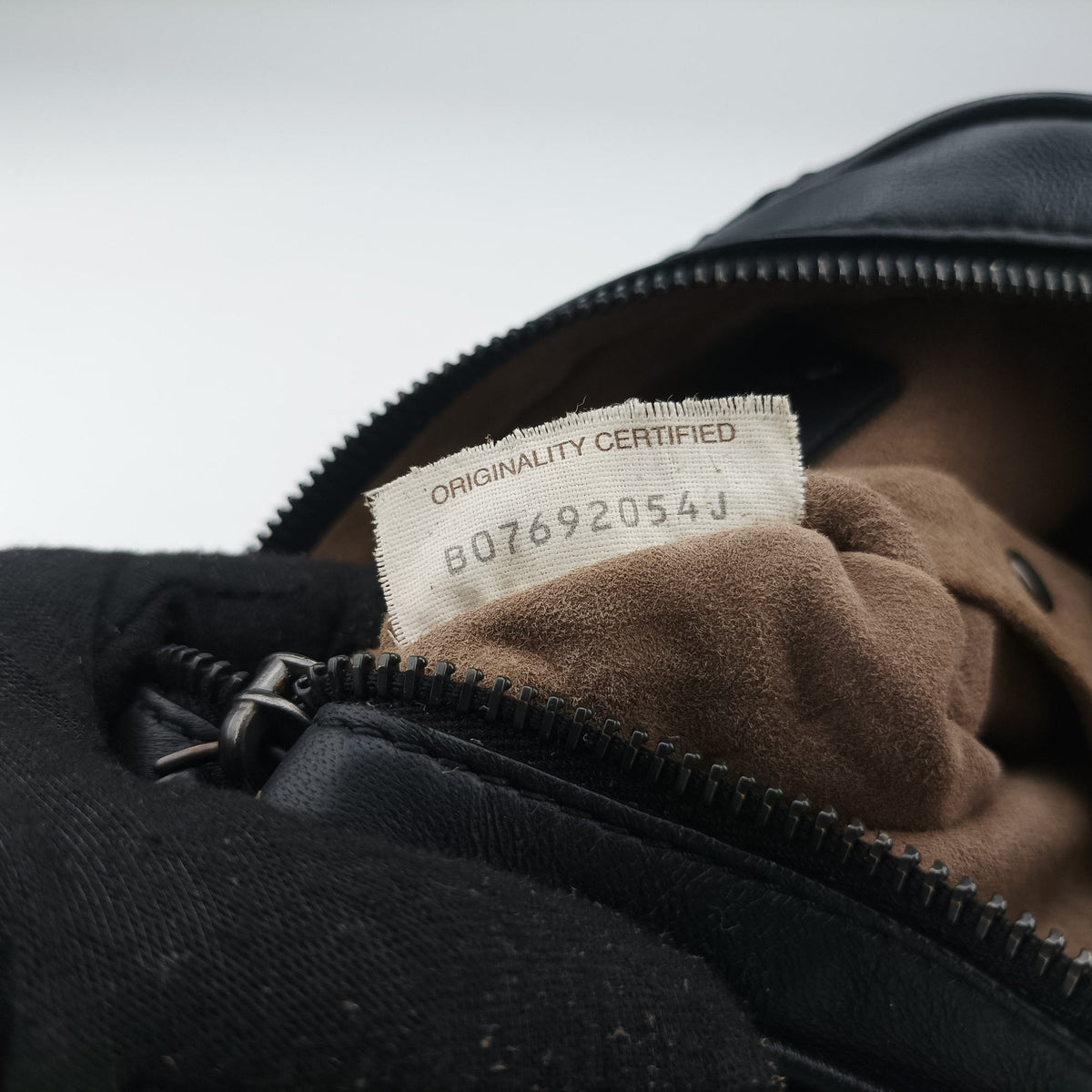 Pre-owned Bottega Veneta Intrecciato Black lambskin  bum bag/waist bag | stylenewstar