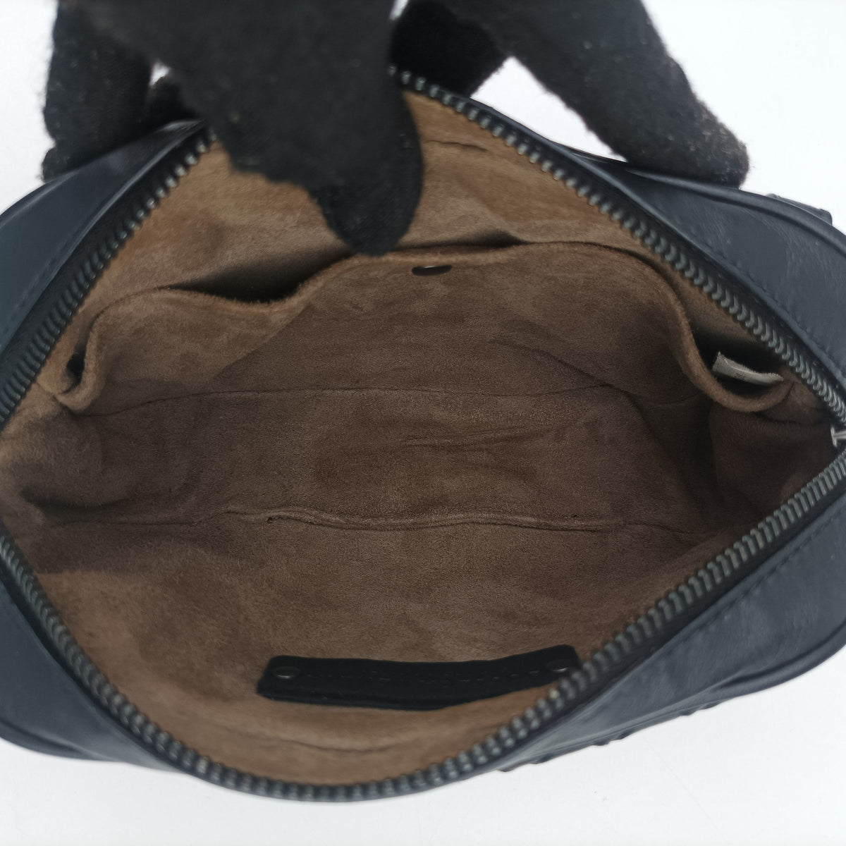 Pre-owned Bottega Veneta Intrecciato Black lambskin  bum bag/waist bag | stylenewstar