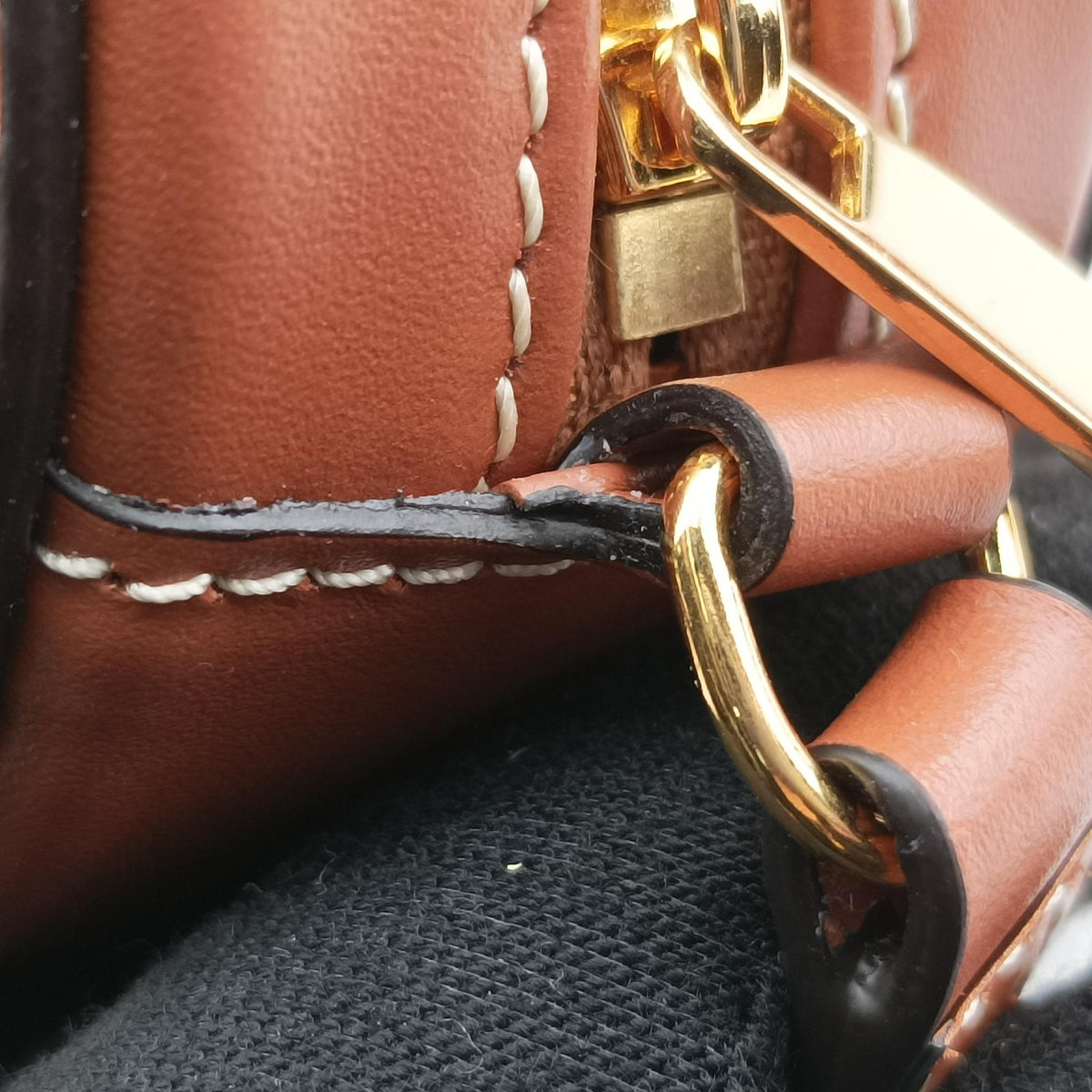 Pre-owned Celine Oval Purse Cuir Triomphe Brown Leather  shoulderbag | stylenewstar