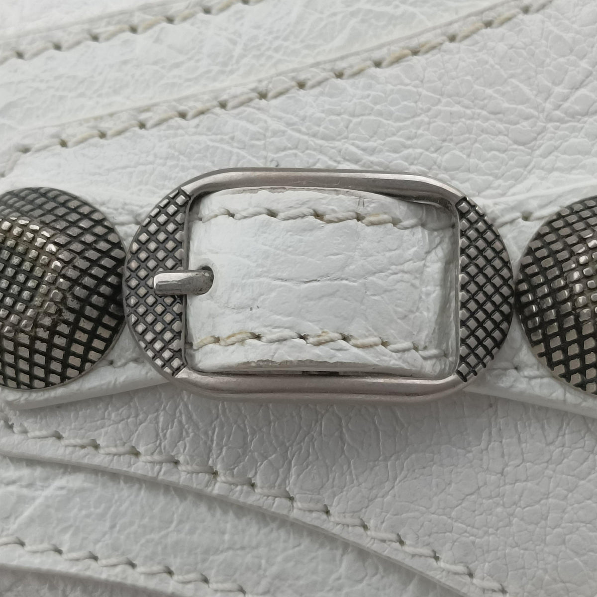 Pre-owned Balenciaga Le Cagole White lambskin  shoulderbag | stylenewstar