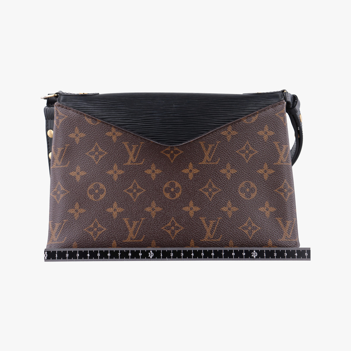 Vintage Louis Vuitton SAINT MICHEL Brown×Noir Monogram Canvas×epi M44030 shoulderbag | stylenewstar