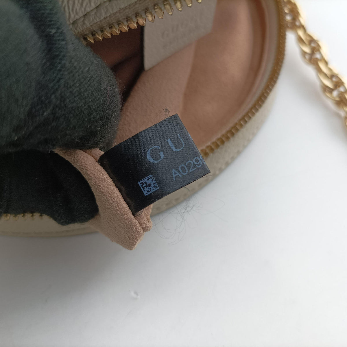 Secondhand Gucci Ophidia White Leather 550618 crossbodybag | stylenewstar