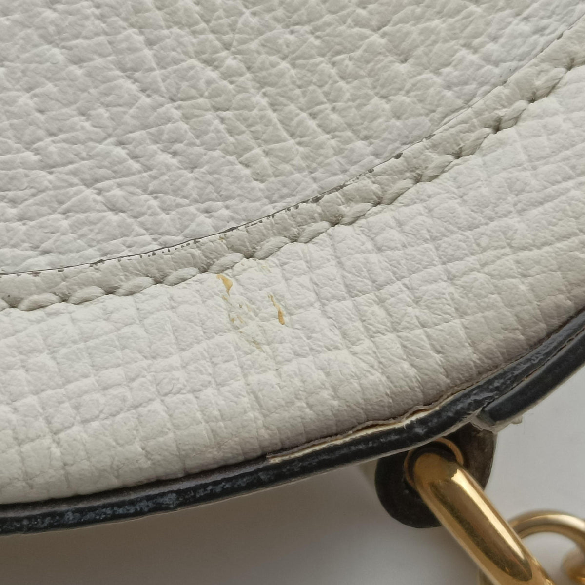 Secondhand Gucci Ophidia White Leather 550618 crossbodybag | stylenewstar