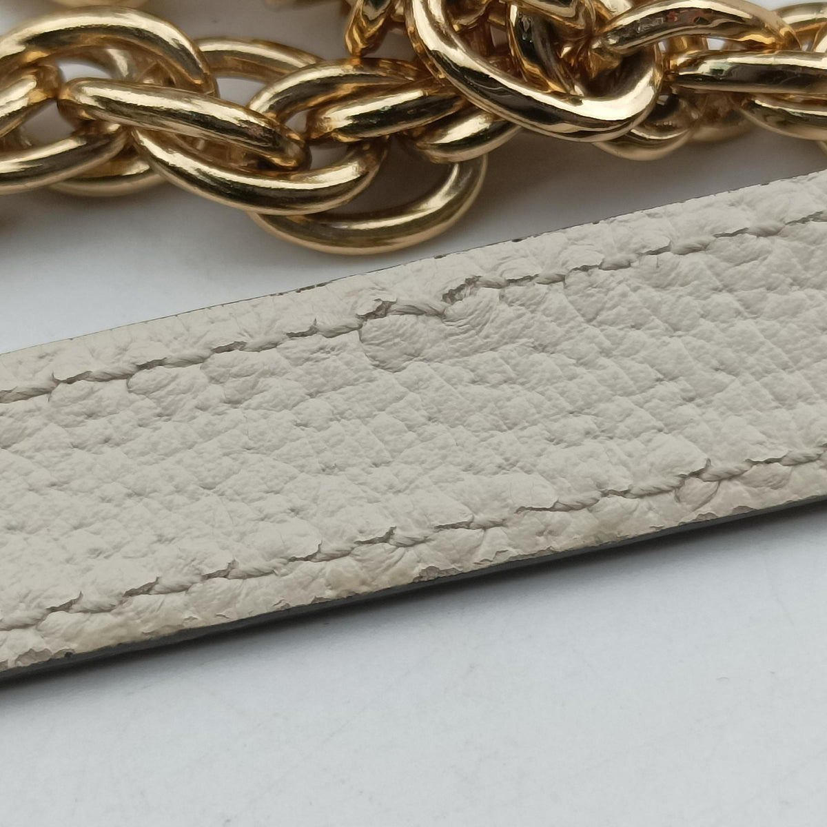 Secondhand Gucci Ophidia White Leather 550618 crossbodybag | stylenewstar