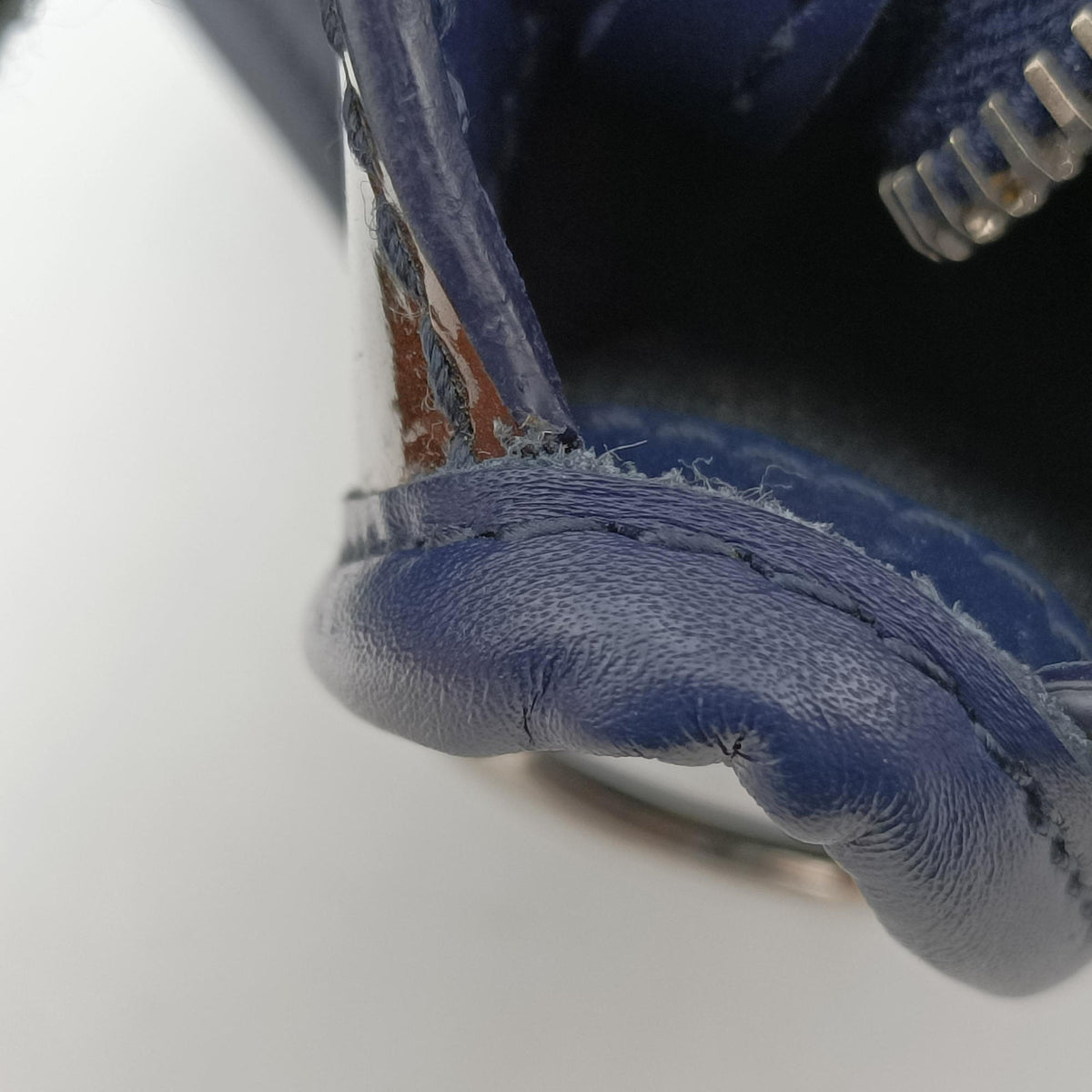 Secondhand Balenciaga Classic City Mini Blue Leather  shoulderbag | stylenewstar