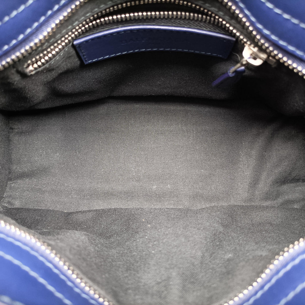 Secondhand Balenciaga Classic City Mini Blue Leather  shoulderbag | stylenewstar