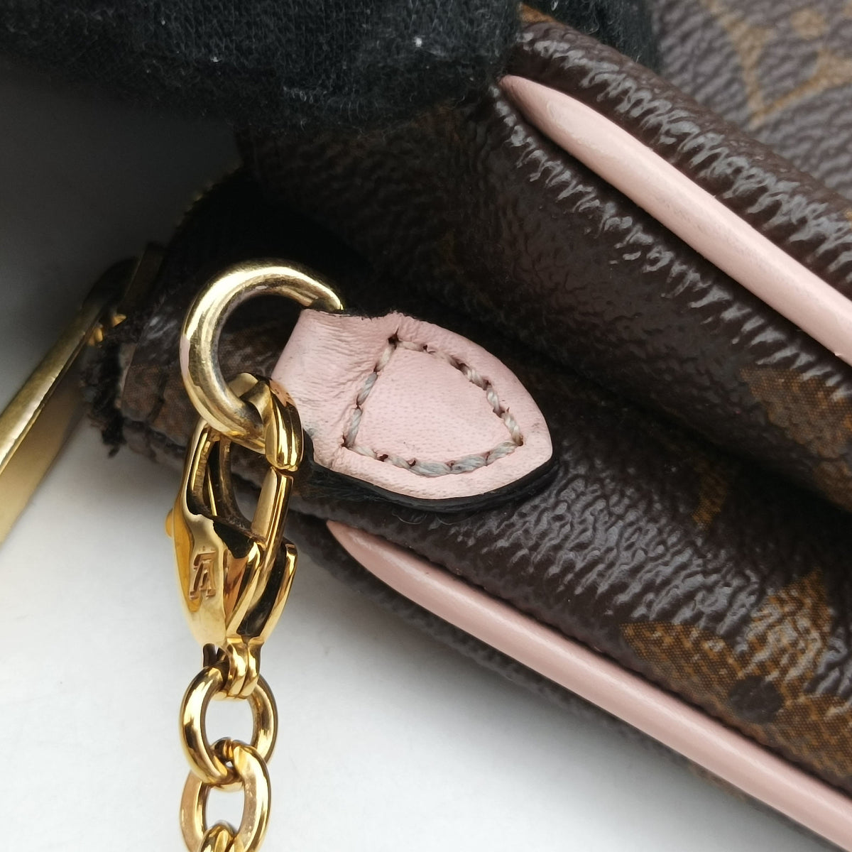 Secondhand Louis Vuitton Pochette Double Zip Brown x Pink x Red Monogram canvas M63905 shoulderbag | stylenewstar