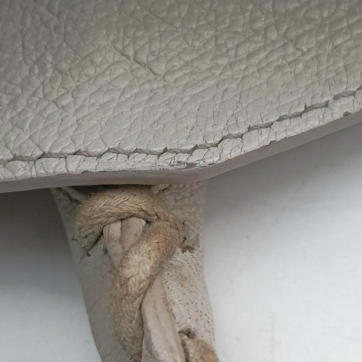 Secondhand Balenciaga Classic City Grey lambskin  shoulderbag | stylenewstar