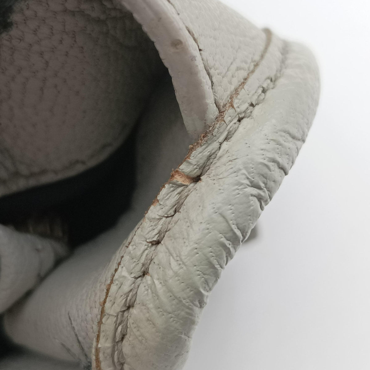 Secondhand Balenciaga Classic City Grey lambskin  shoulderbag | stylenewstar