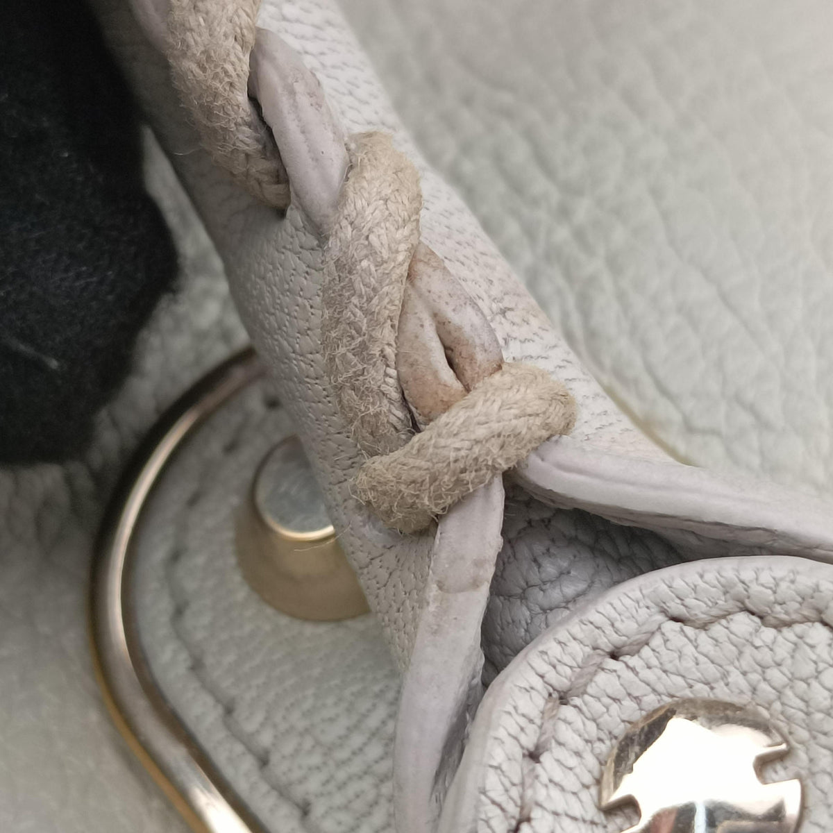 Secondhand Balenciaga Classic City Grey lambskin  shoulderbag | stylenewstar
