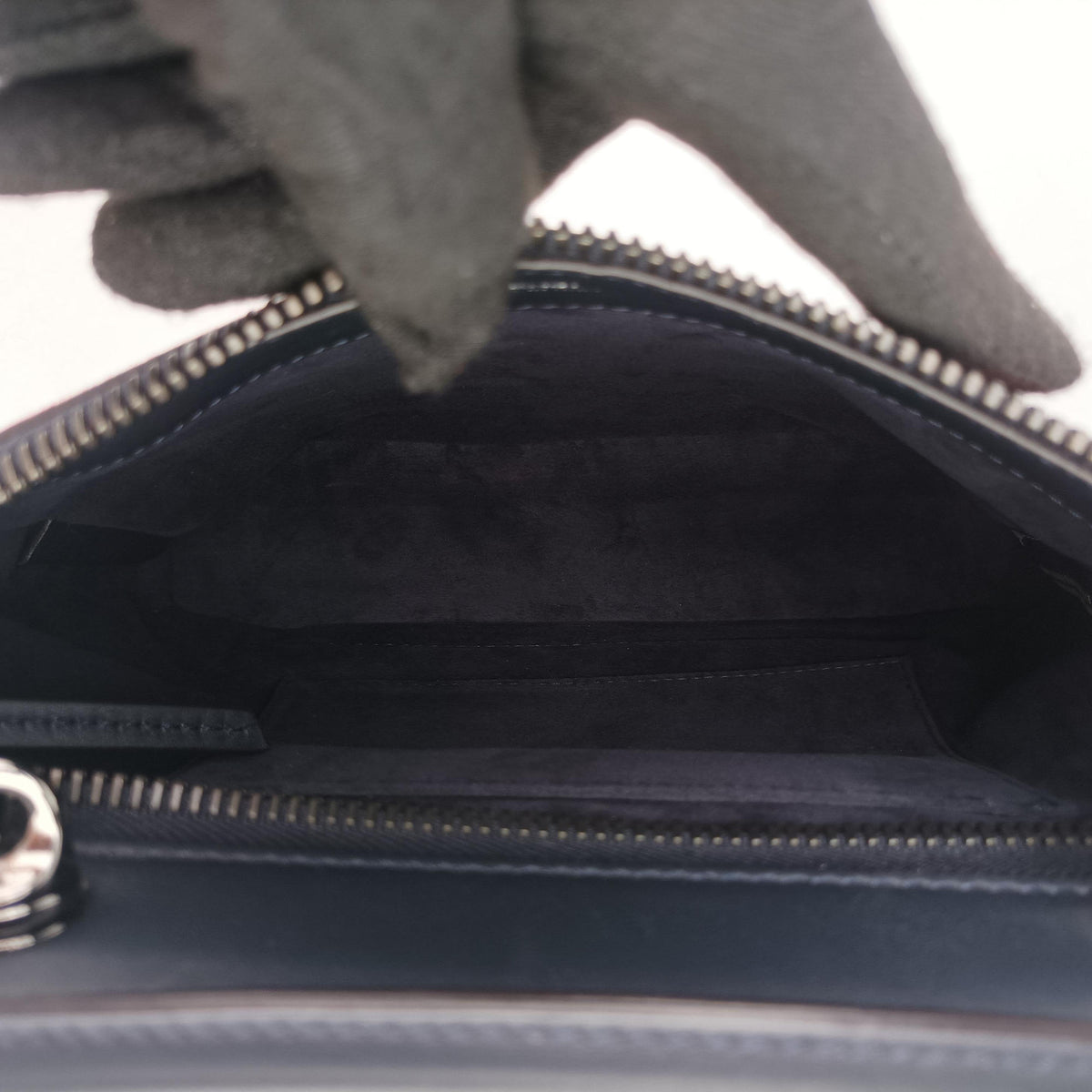 Secondhand Fendi Dotcom Click Small Red × Black Suede × Leather 8BN299 shoulderbag | stylenewstar