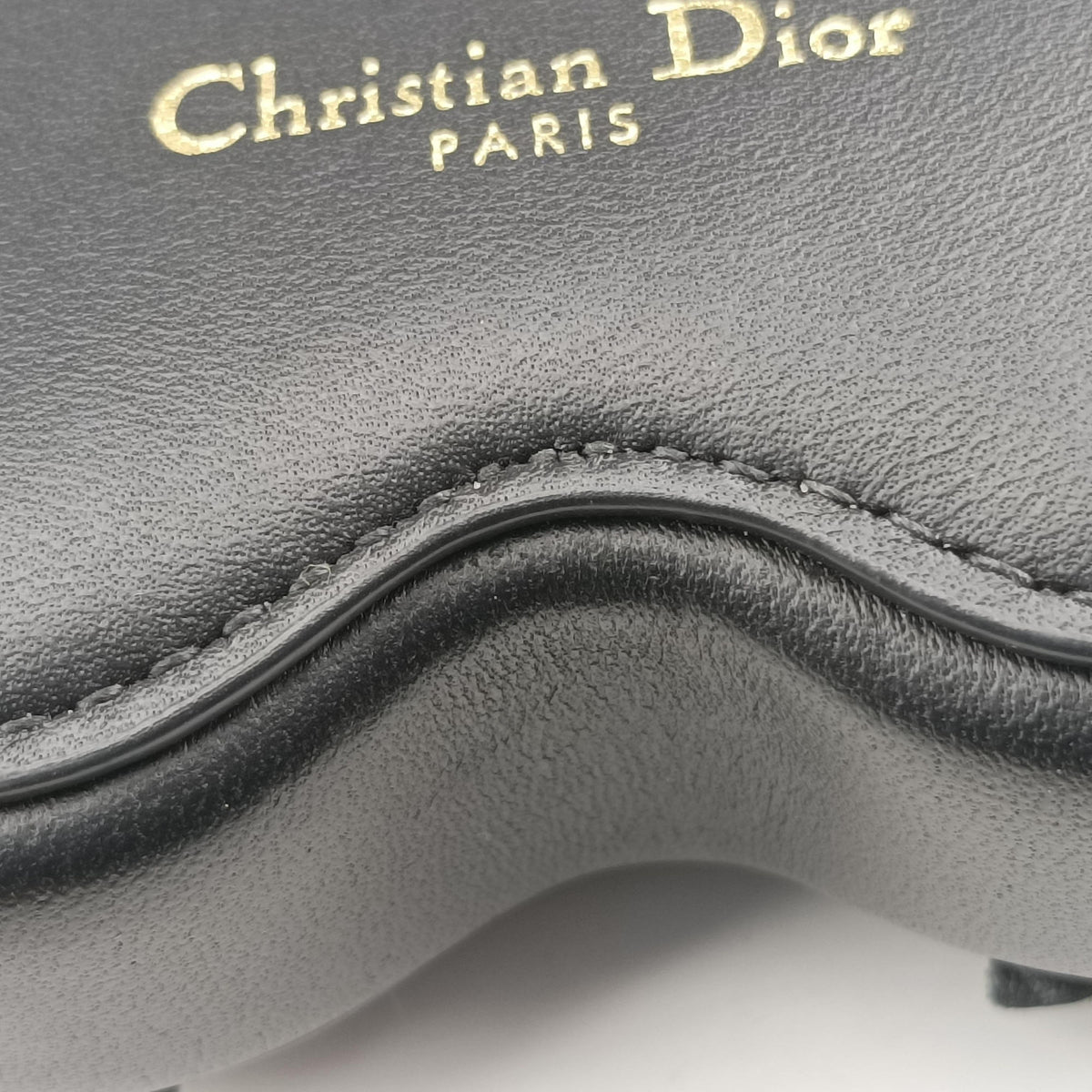 Secondhand Christian Dior 30 Montaigne Removable Black Lambskin  shoulderbag | stylenewstar