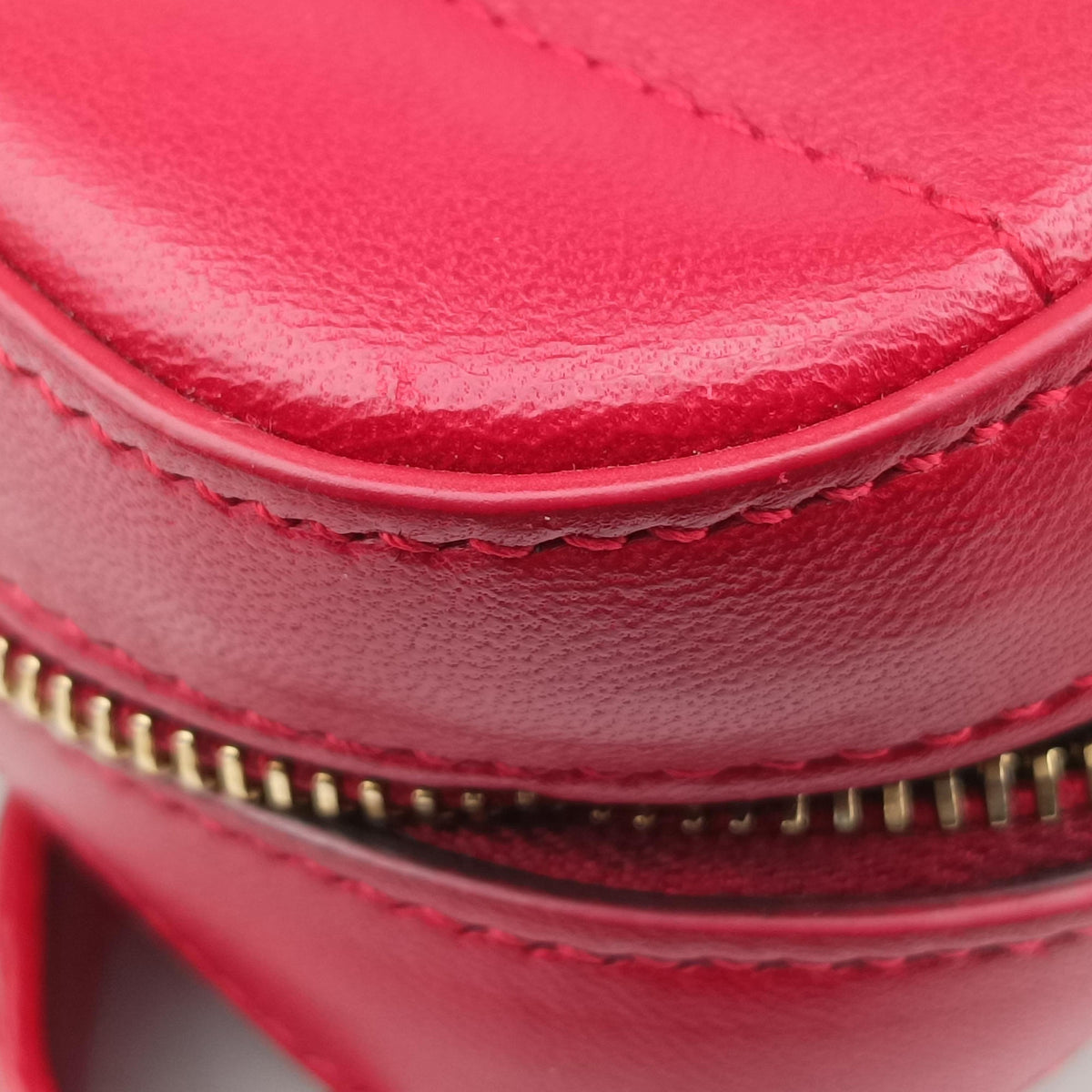 Pre-owned Yves Saint Laurent VICKY Red Leather 557574 bum bag/waist bag | stylenewstar