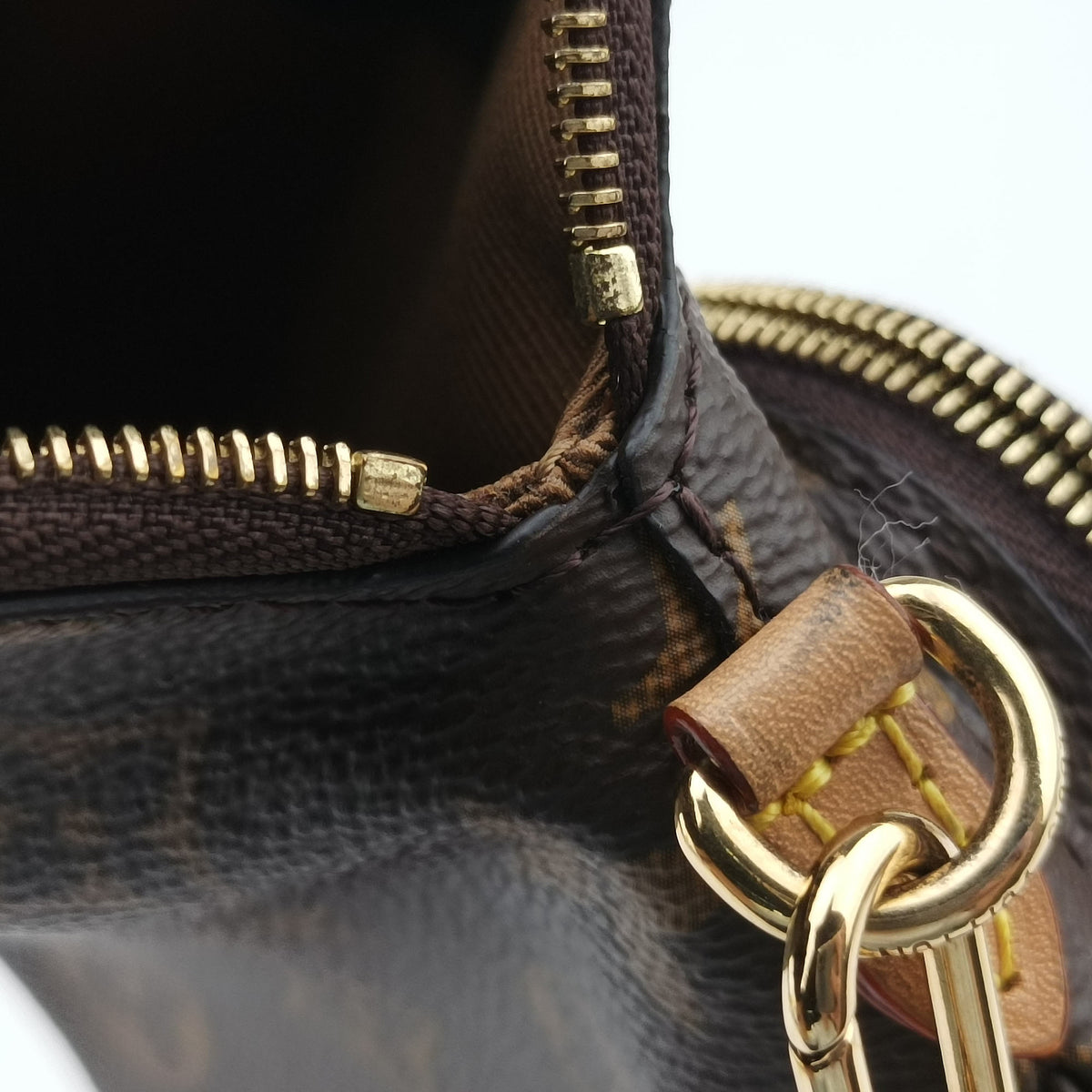Pre-owned Louis Vuitton Utility Brown Monogram canvas M80746 shoulderbag | stylenewstar