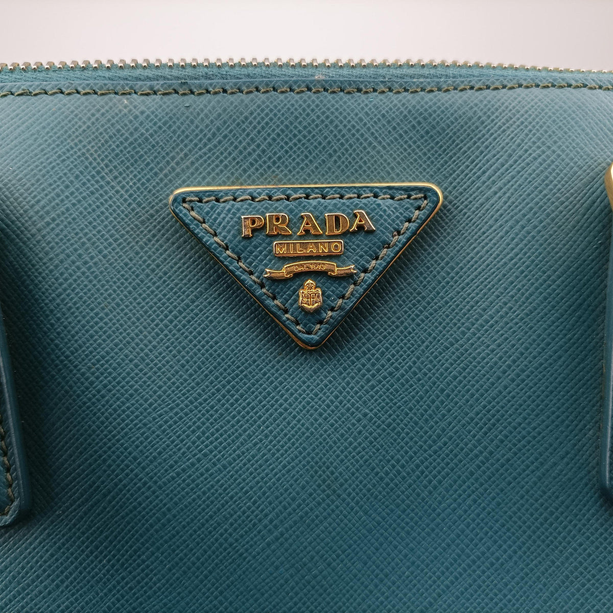 Vintage Prada Galleria Green SAFFIANO Leather BN1786 handbag | stylenewstar