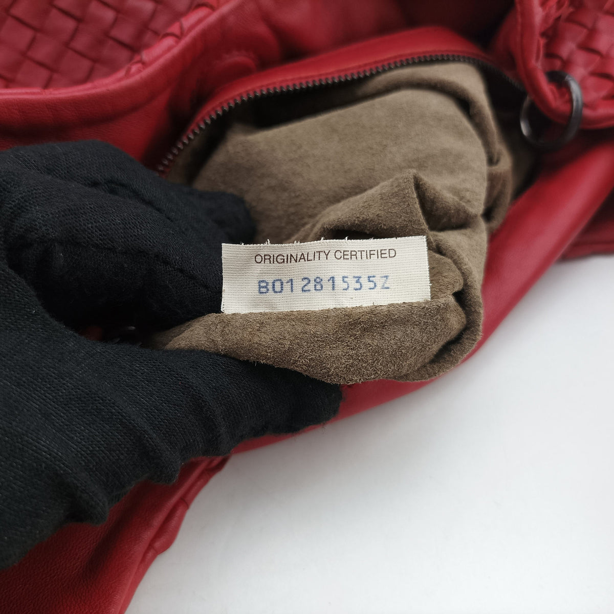 Pre-owned Bottega Veneta Campana Red Lambskin  shoulderbag | stylenewstar