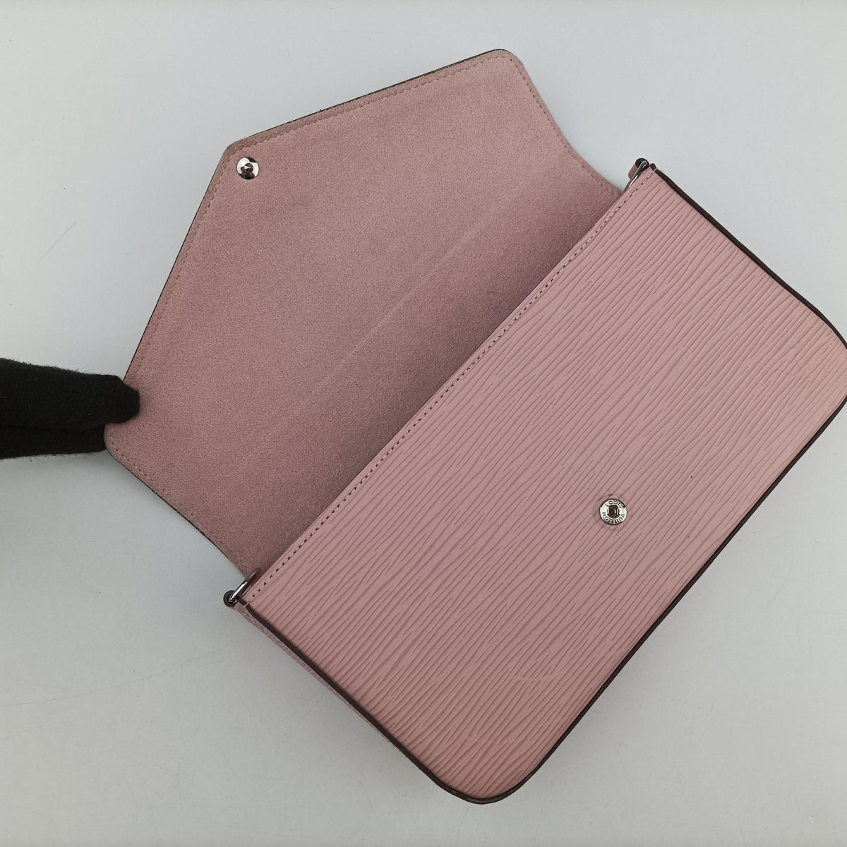 Secondhand Louis Vuitton Pochette Felicie ROSE BALLERIN Epi M62467 shoulderbag | stylenewstar