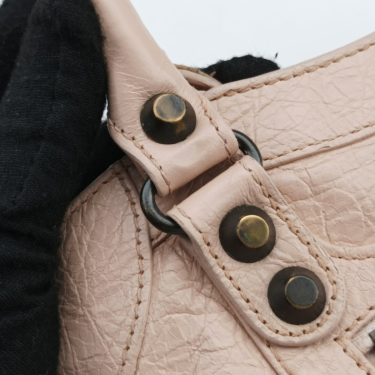 Pre-owned Balenciaga Classic City Mini Pink lambskin  shoulderbag | stylenewstar