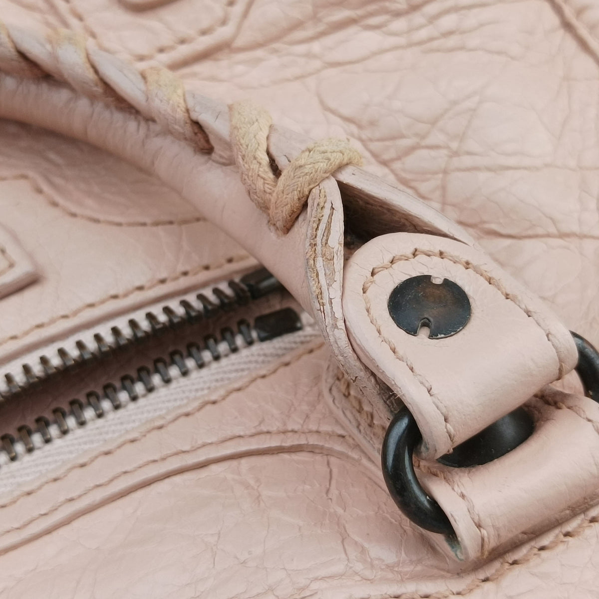 Pre-owned Balenciaga Classic City Mini Pink lambskin  shoulderbag | stylenewstar
