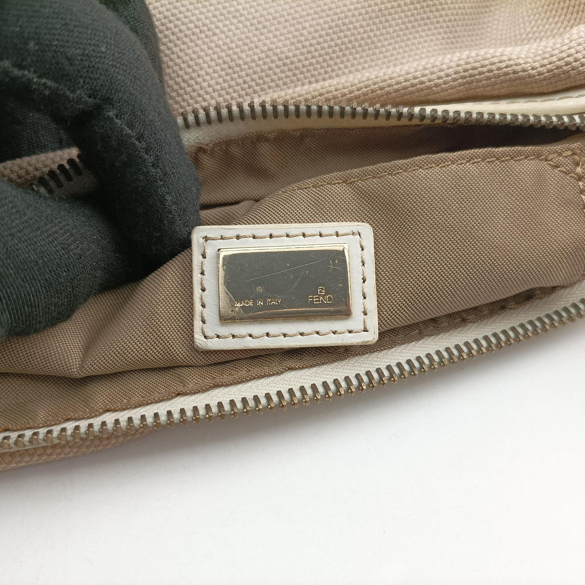 Pre-owned Fendi Knot Hobo Beige Canvas 8BT071 shoulderbag | stylenewstar